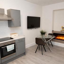 Unit 1 Island View Apartments - Town Centre Walk To Everything, hotel u gradu Kouv