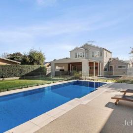 Pool House Barwon Heads 4 bedroom 2 bathroom Pool Great Yard Family friendly