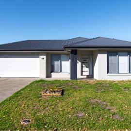 Popular Prestige Villa Shepparton North, hotel u gradu Šeparton
