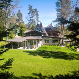 Vila POGLED Wellness i spa, готель у місті Дівчибаре