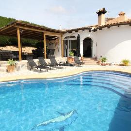 Villa with pool and barbecue in Calpe