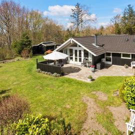 Awesome Home In Ulfborg With Wifi
