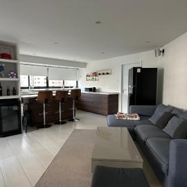 Premium Condo Sukhumvit 11 - Pool, Gym & Workspace, Hotel in Makkasan