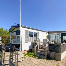 2 Bedroom Amazing Stacaravan In Westergeast, hotel in Westergeest
