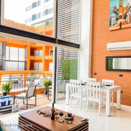 Modern condo loft in Zoho Skies with a roof pool, hotell sihtkohas Puerto Vallarta