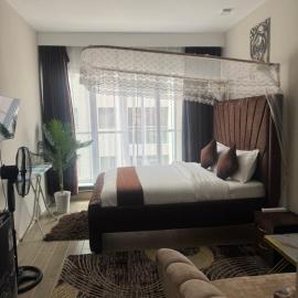 Fabulous suites Airport Homes