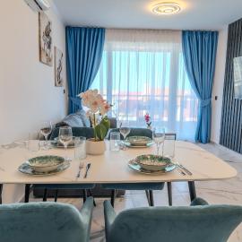 Sea View Luxury Apartments- Harbor View Luxury Suite – hotel w Achtopolu