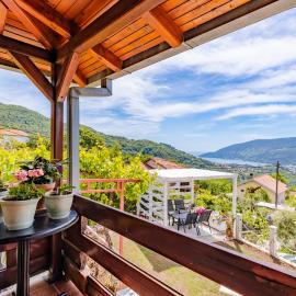 Seaview Chalet, hotel in Herceg-Novi