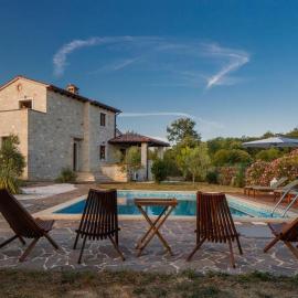 Villa Fratelli – hotel w mieście Ladići
