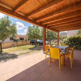 Appartamento Fraili San Teodoro – hotel w mieście Nuragheddu