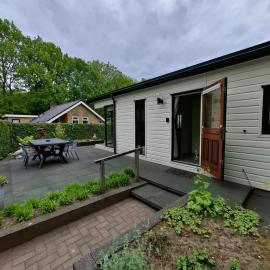 5-person forest cabin near Putten - Recreational only、プッテンのホテル