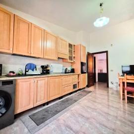 Big Apartment, hotel din Assemini