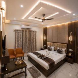 Hotel Abhinandan Palace Near Shree Ram Mandir โรงแรมในAyodhya