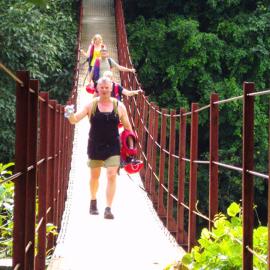 Camping hiking Bird watching makandawa tropical rainforest Kithulgala, hotel in Kitulgala