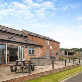 Ty Felin - Uk12744, Hotel in Acrefair