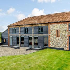 Kestrel Barn-Uk31353