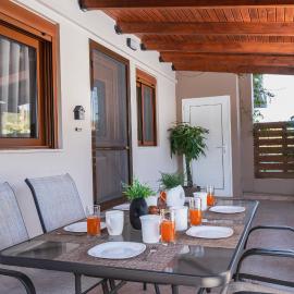 Paradise Family Home in Paradisi near the Beach, מלון בפאראדייס