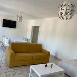 Chambres Individuelles dans Maison d'hôtes Bel'Air, hotel u gradu Saint-Amant-Tallende