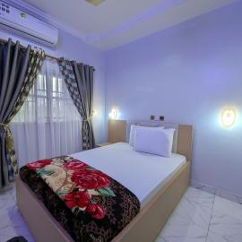 WAB STAR Lodge, hotel v mestu Kumasi