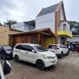 Nok Homestay，Pangururan的飯店