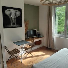 La Canardière, hotell i Pendé
