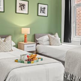 Cheadle l 2-Bed Flat l Near Airport & Christie โรงแรมในชีเดิล
