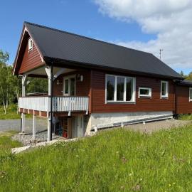 Familievennlig hytte i Vestbygd Lødingen، فندق في لودينغن