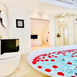ÁTICO DALAI - Escapada romántica con jacuzzi y terraza privada