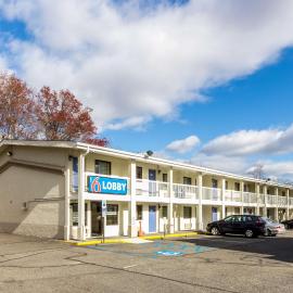 Motel 6 New Brunswick, hotel en New Brunswick