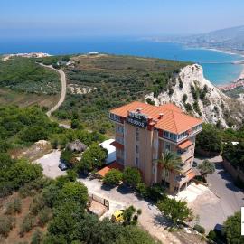 Theodos Hotel, hotel en Ḩāmāt