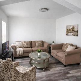 Cozy 2BR Home Near Toledo Hospital, готель у місті Толедо