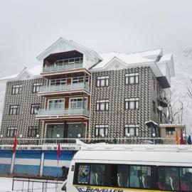 Himalayan Stay, hotel v mestu Sonāmarg