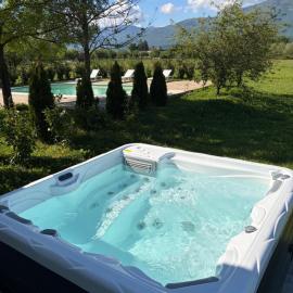 Laguna Royale Concept, hotel v destinácii Bihać