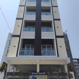 DRK Luxury Stays, hotel u gradu Siruseri