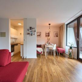 Panoramabalkon mit Pool und Sauna im Haus, hotel a Winterberg