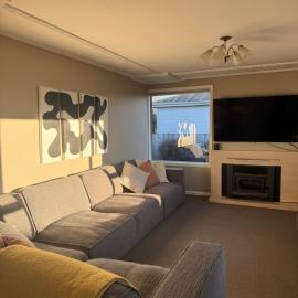 Cozy Mosgiel home, hotel a Mosgiel