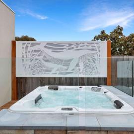OG Spa Retreat- 3 bedroom, Spa, Central, Aircon, hotel in Ocean Grove