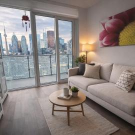 stylish Condo CN Tower View Near St Lawrence for 4