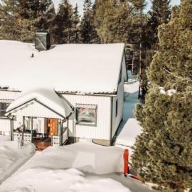 아르예플로그에 위치한 호텔 Small Guest Room Retreat in Arjeplog, Sweden