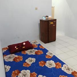 Guest House Backpacker Kos, hotel in Malang