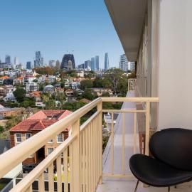 Cozy 1 Bed Harbour View Apartment and Free Carpark