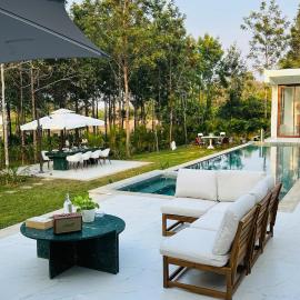 Encore by Serenity, hotel a Hampāpura