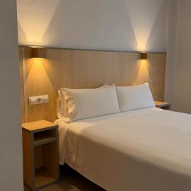 Hostal Manuela, hotel i Punta Umbría