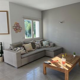 villa au calme avec piscine et vue sur le lac