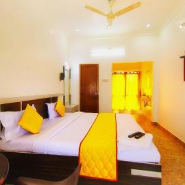 Bluebell Holiday Inn, hotel in Yercaud