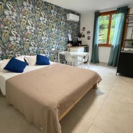 The Green Nest - pool & garden 5 minutes from Garda