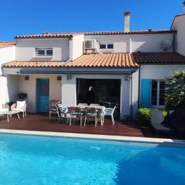 Maison d'Hestia, charme, piscine, proche du bord de mer et de Royan