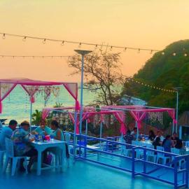 White House บ้านบนเนินเขาโอบล้อมทะเลระยอง, hotel Thangkvianban