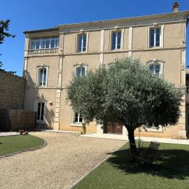 La Belle Eclusière: Homps şehrinde bir otel