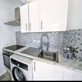 Sunshine apartment, hotel u gradu Mejdstoun